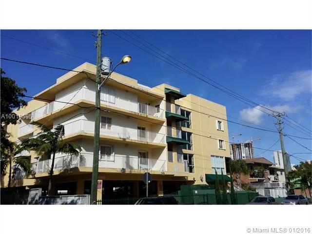 READY TO MOVE IN 2/2 condo. Very well located. Property will be available March 1st. Association approval.