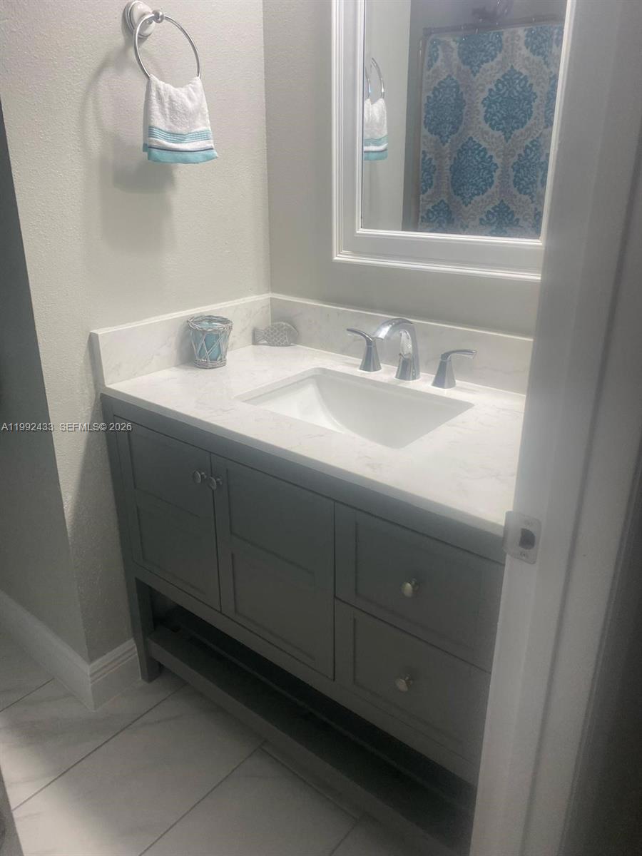 ROYAL OAKS Ph 1 - Residential