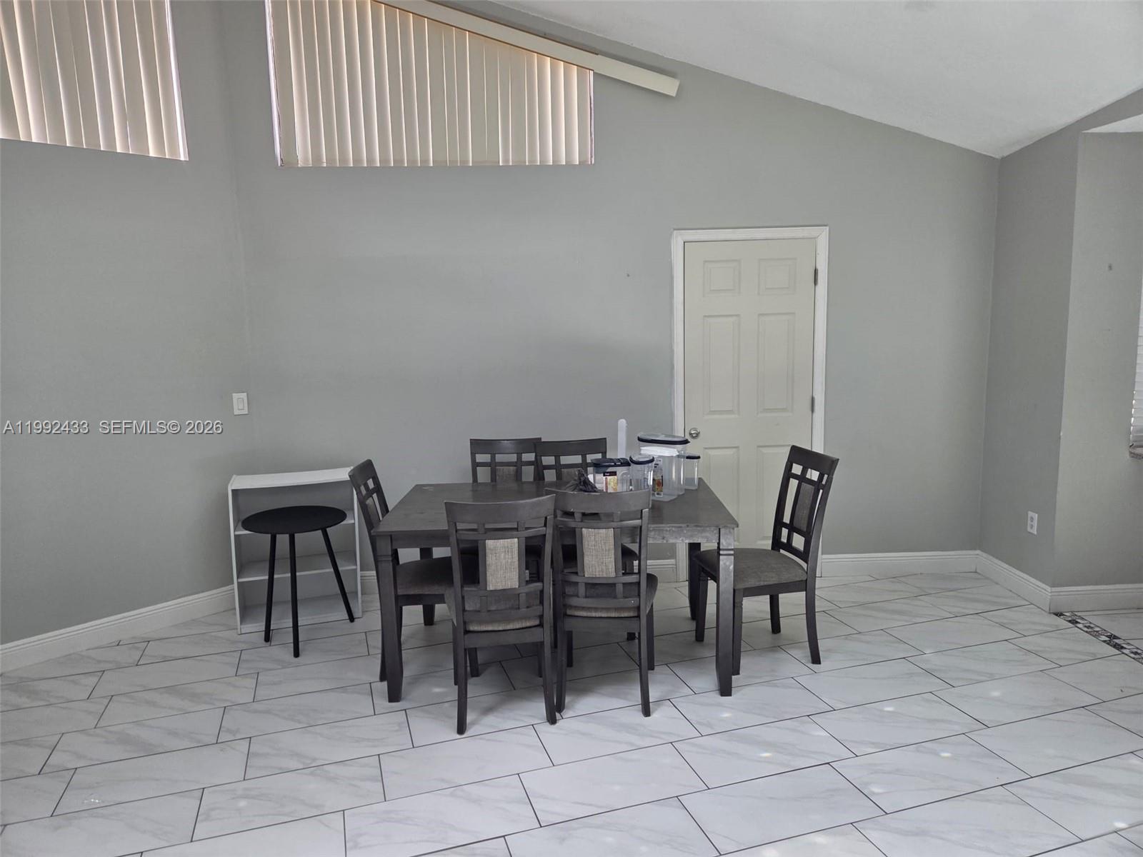 ROYAL OAKS Ph 1 - Residential