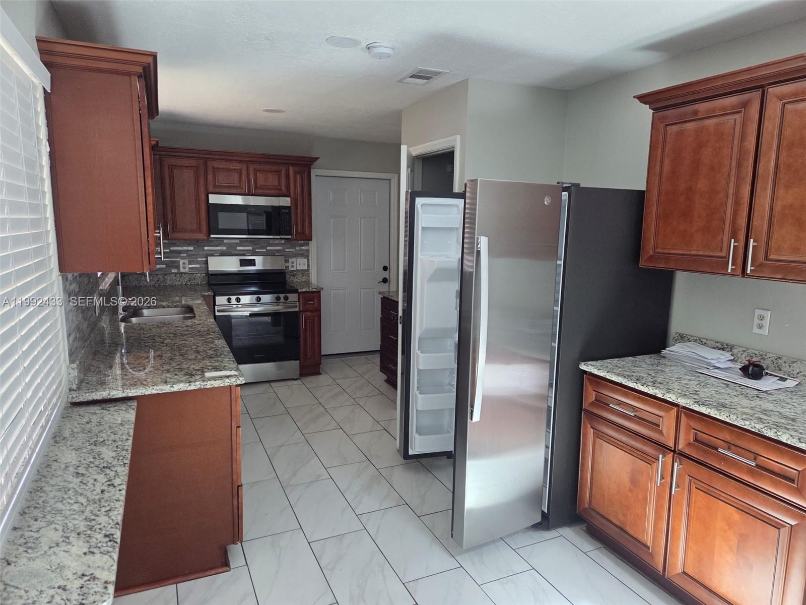 ROYAL OAKS Ph 1 - Residential