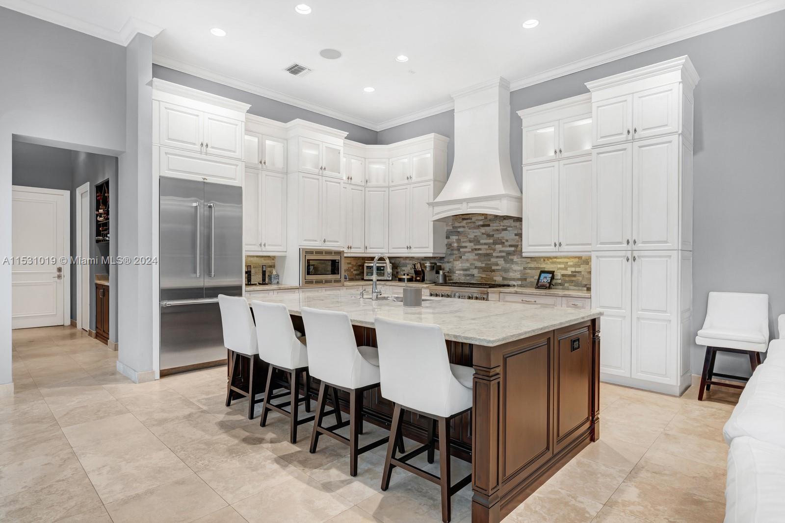 ROYAL PALM YACHT & COUNTR - Residential