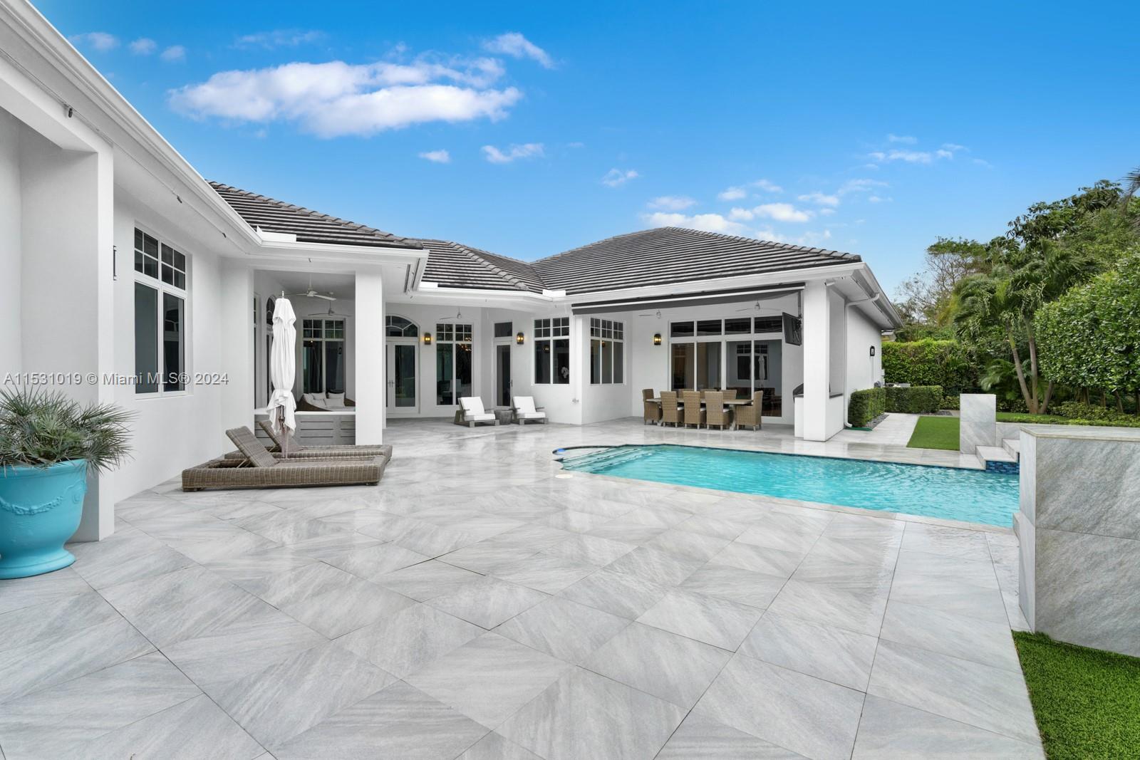 ROYAL PALM YACHT & COUNTR - Residential