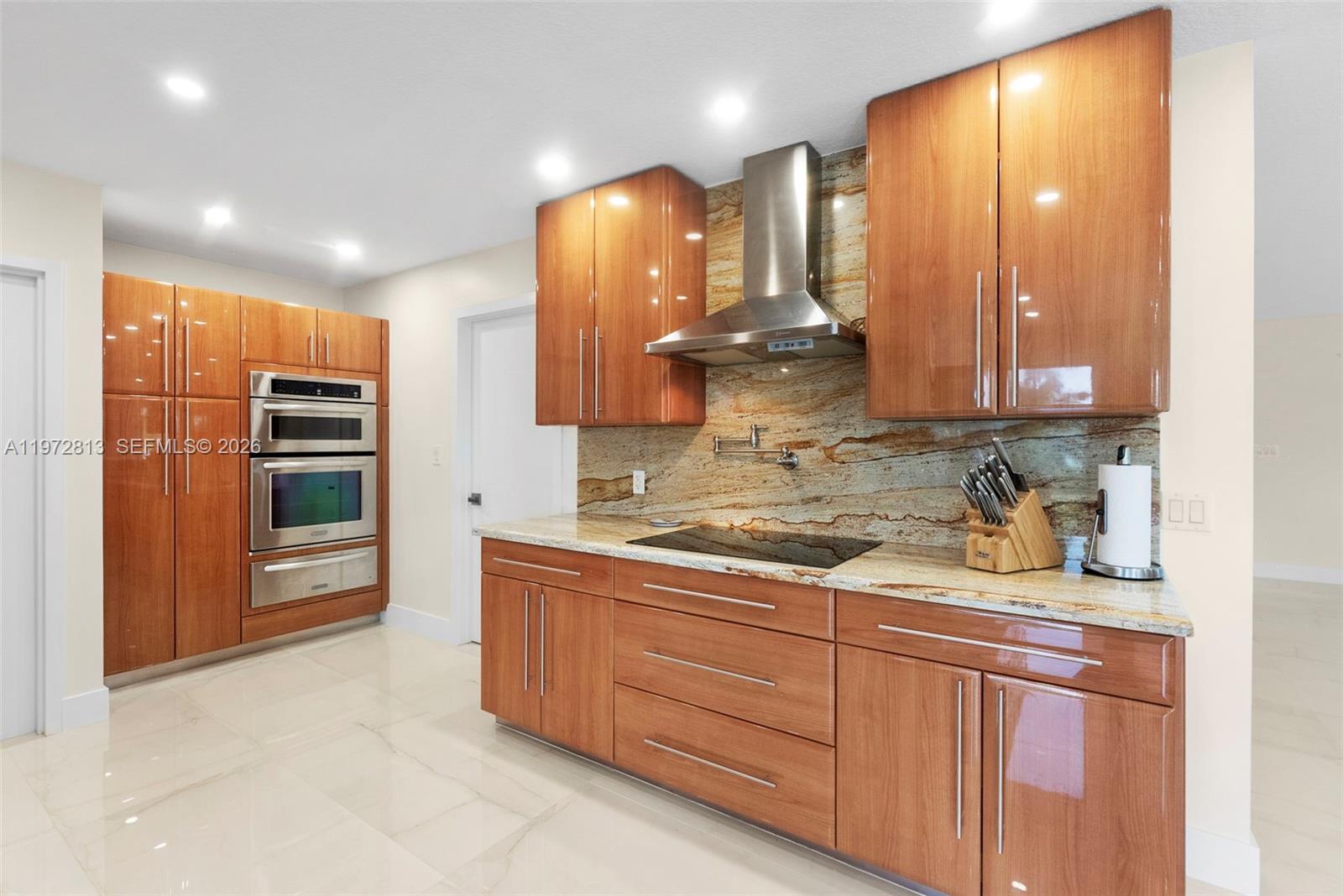 76 ISLE OF VENICE CO-OP - Residential