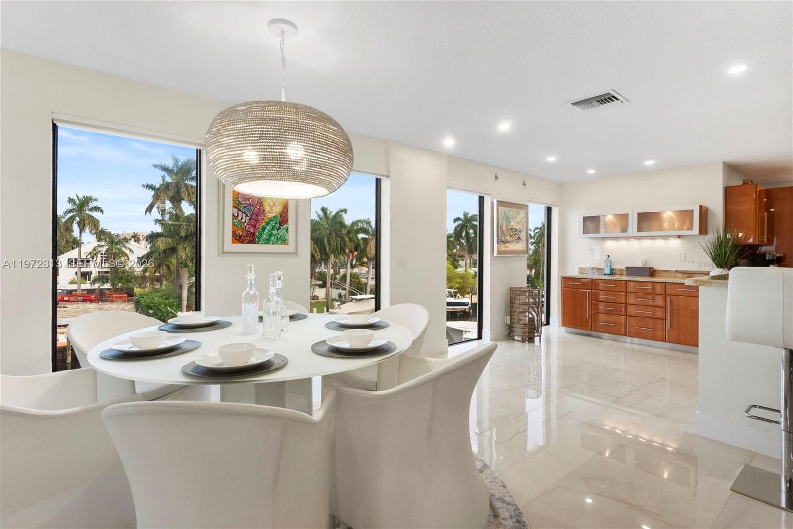 76 Isle Of Venice Dr H