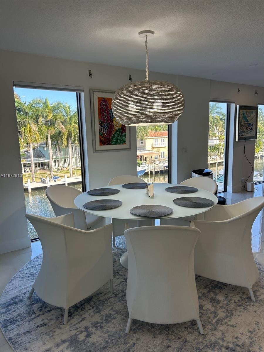 76 Isle Of Venice Dr H