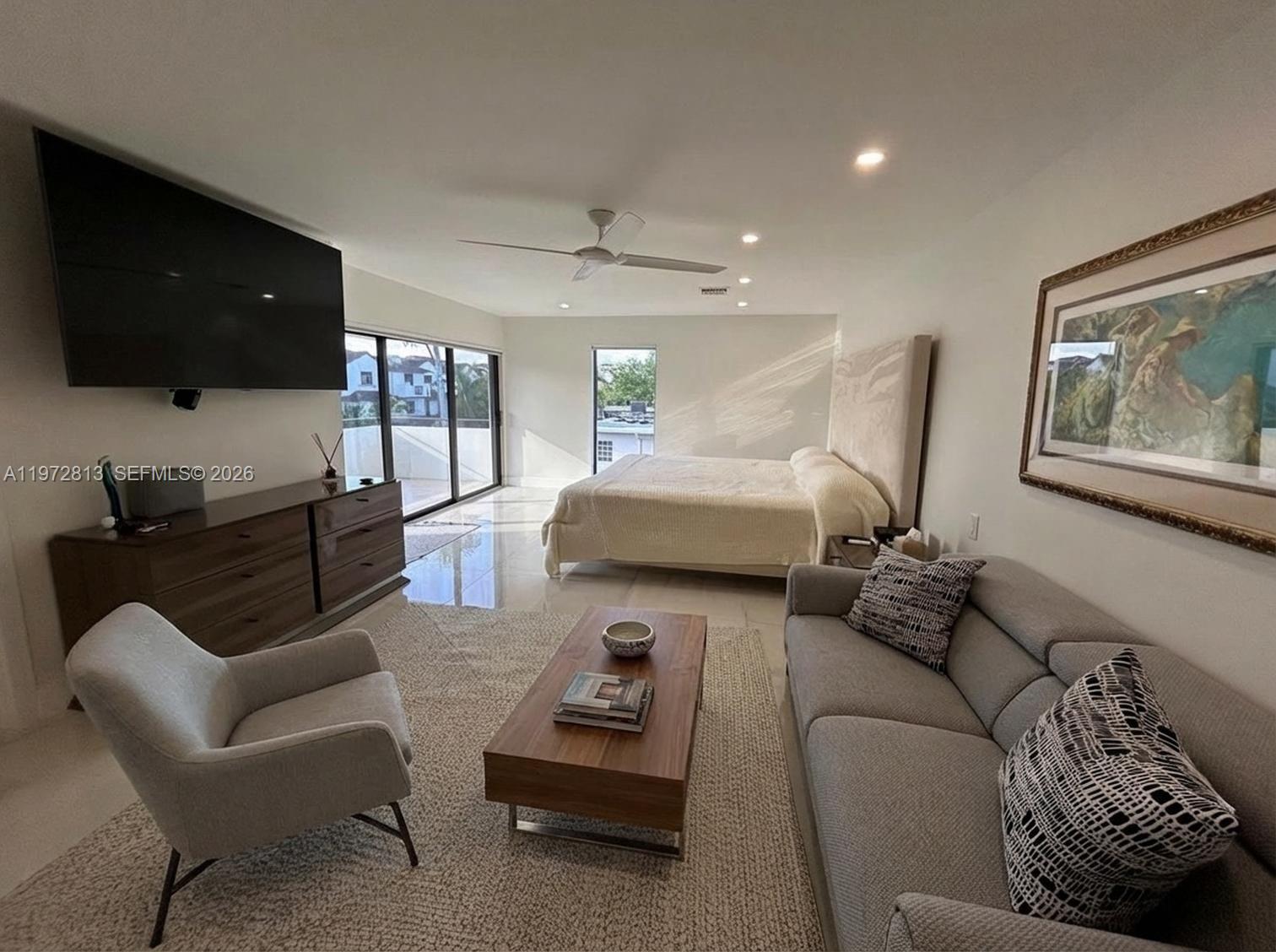 76 Isle Of Venice Dr H