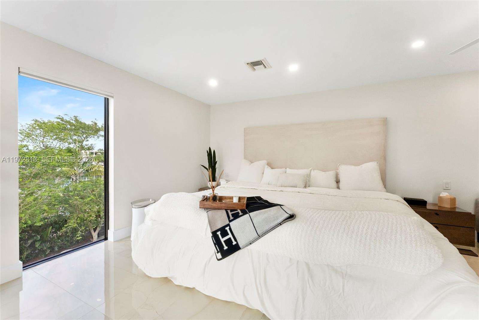 76 ISLE OF VENICE CO-OP - Residential
