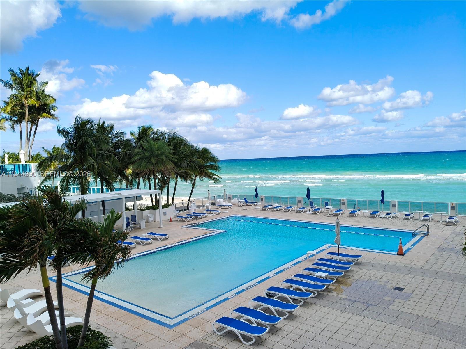 AQUARIUS CONDO - Residential