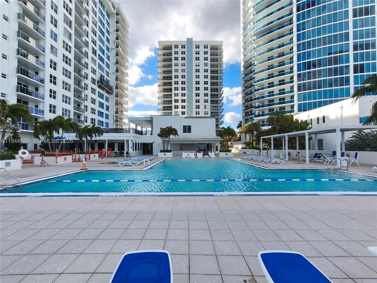 AQUARIUS CONDO - Residential