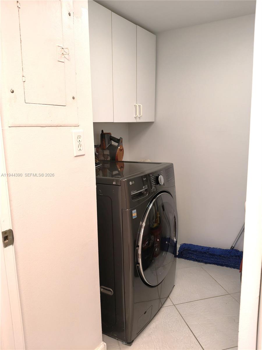 AQUARIUS CONDO - Residential