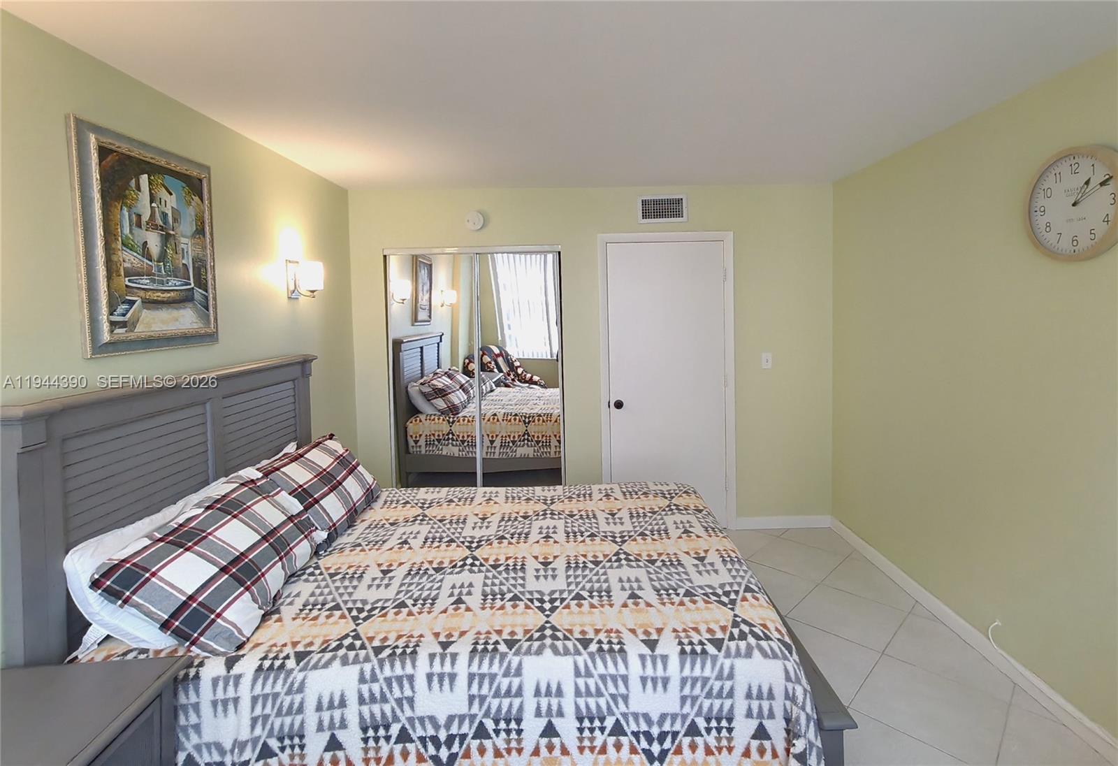 AQUARIUS CONDO - Residential