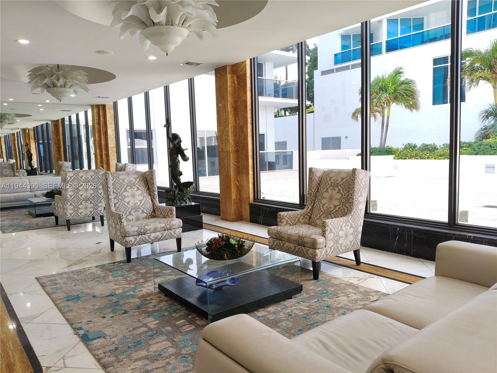 AQUARIUS CONDO - Residential