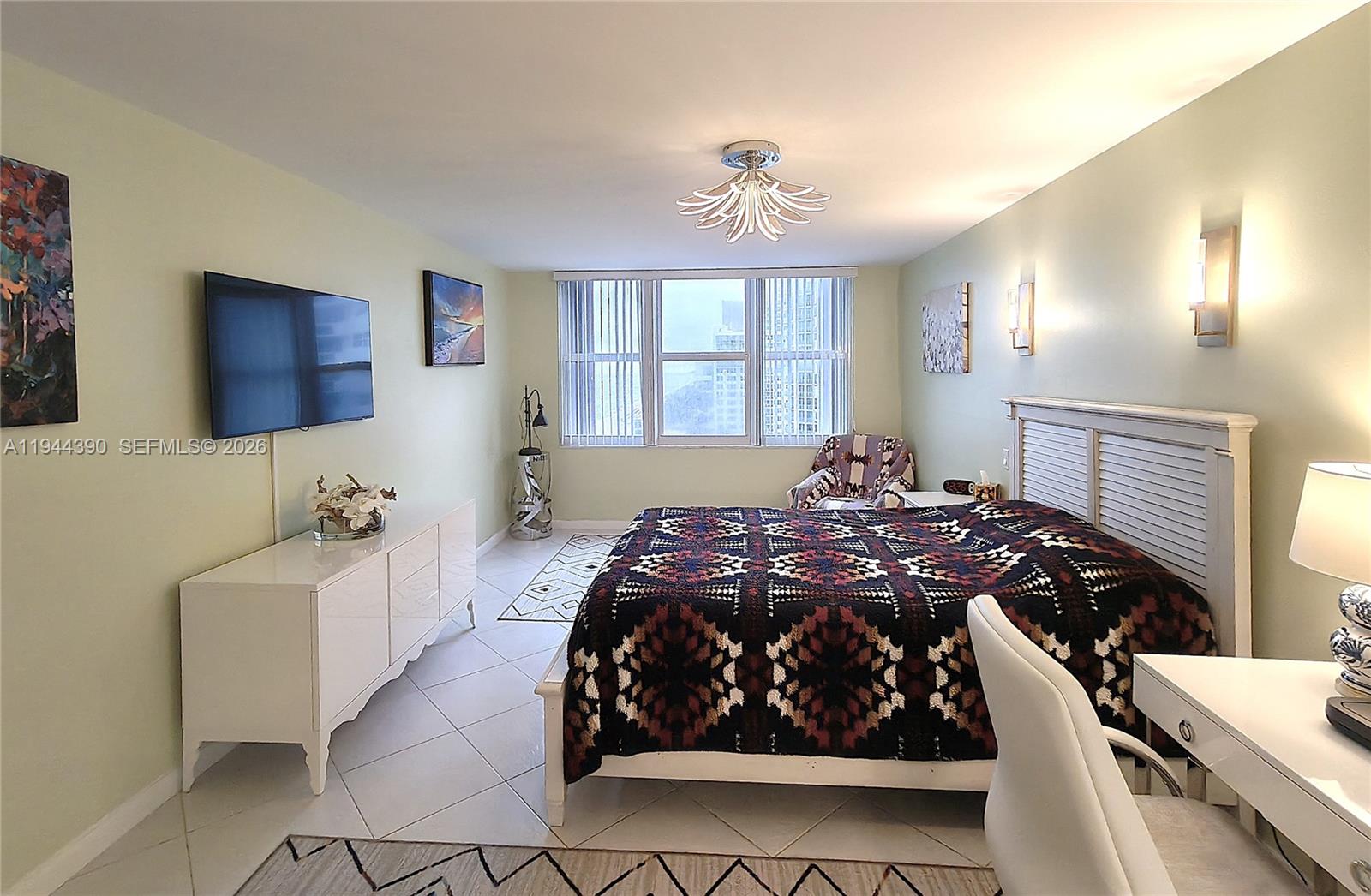 AQUARIUS CONDO - Residential