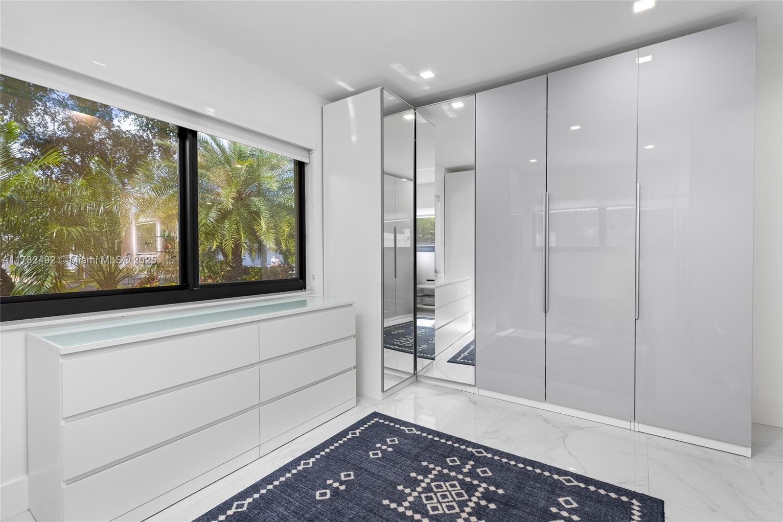 LANDINGS FIRST SEC - Residential