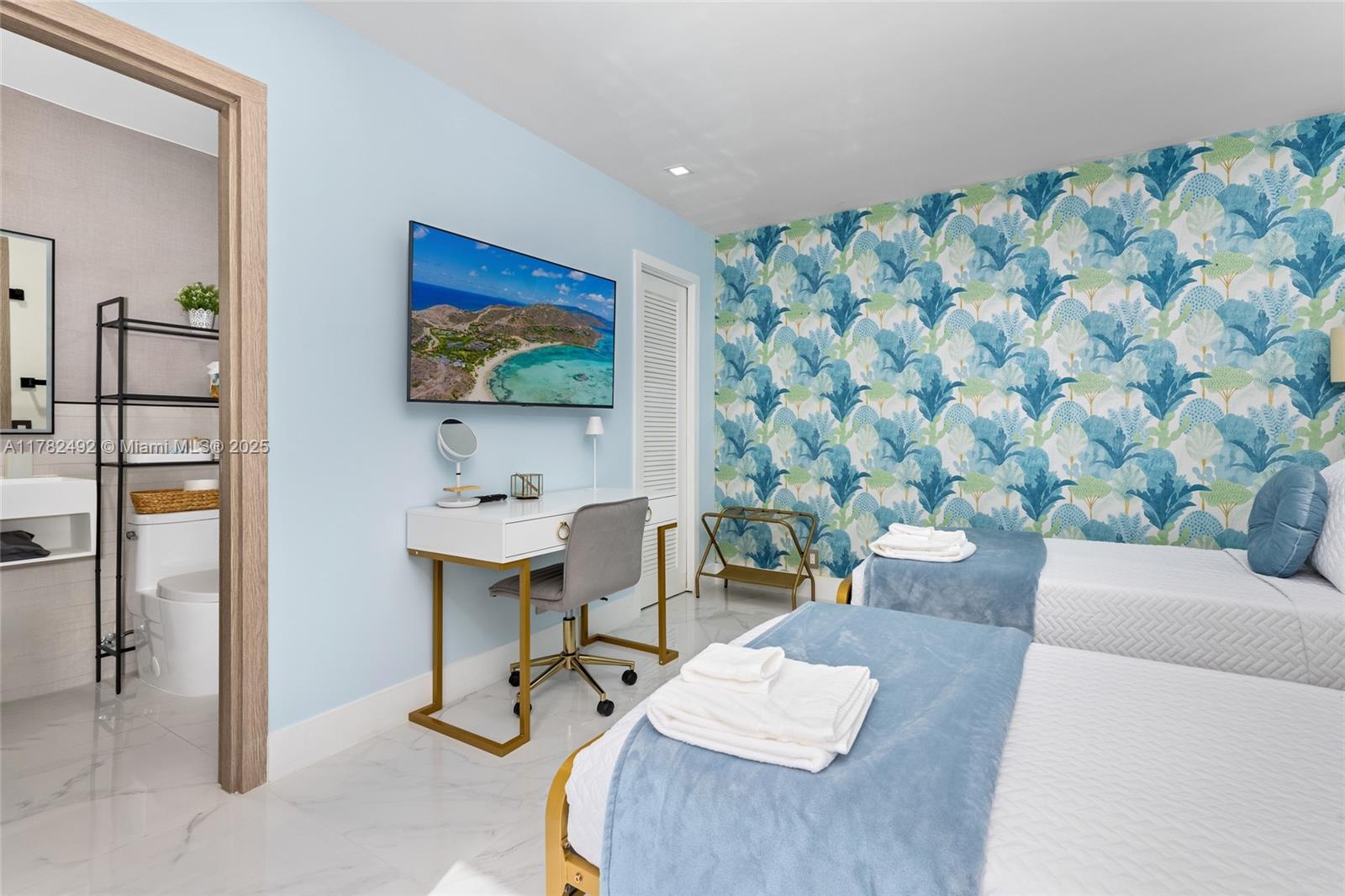 LANDINGS FIRST SEC - Residential