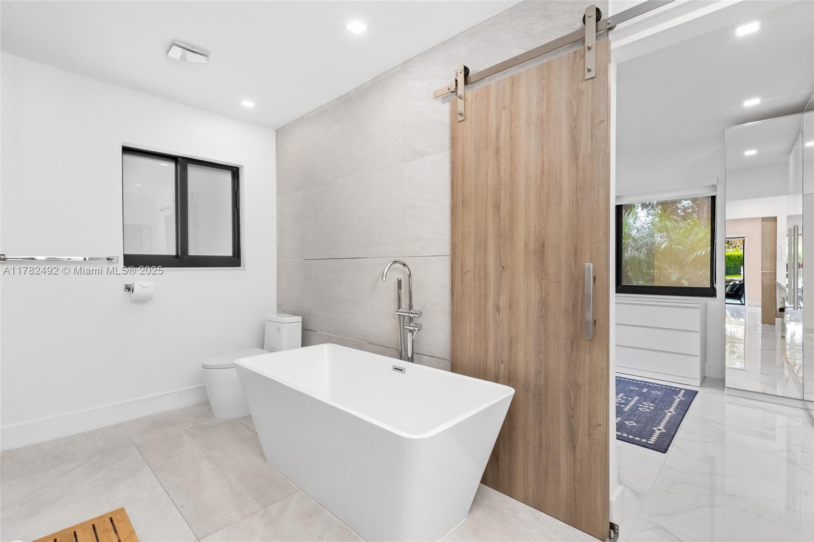 LANDINGS FIRST SEC - Residential