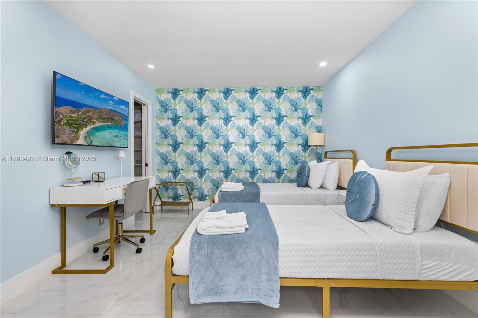 LANDINGS FIRST SEC - Residential