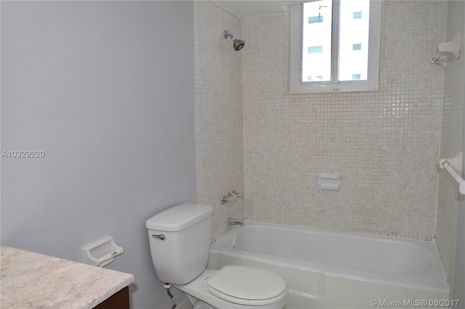 THE ISLANDER CLUB CONDO - Residential Lease