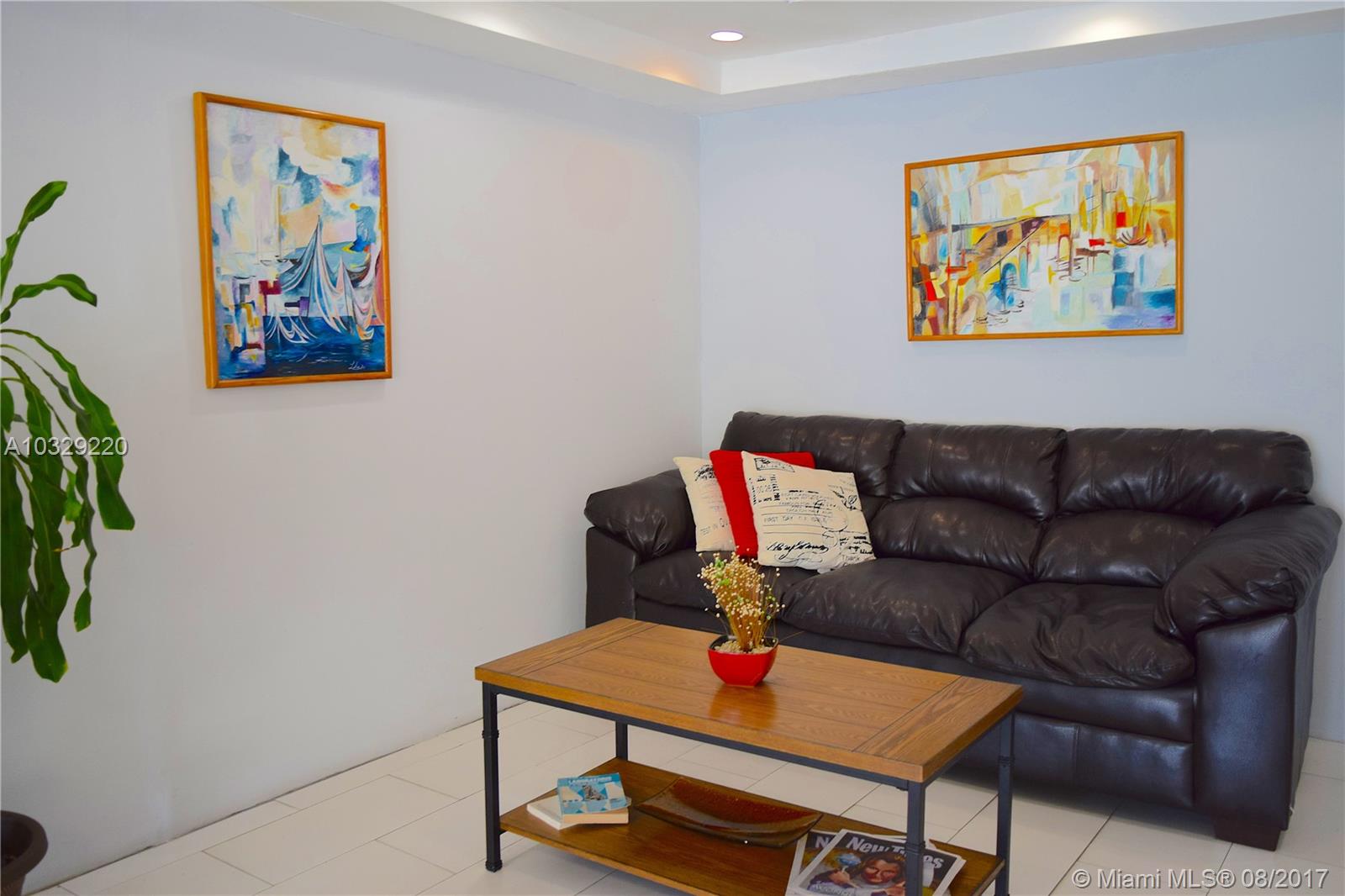 THE ISLANDER CLUB CONDO - Residential Lease