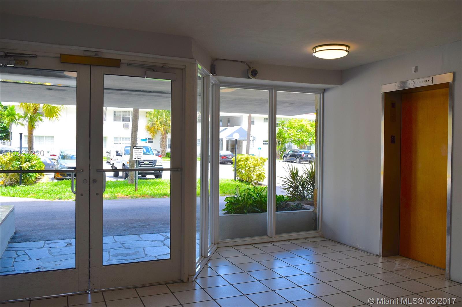 THE ISLANDER CLUB CONDO - Residential Lease