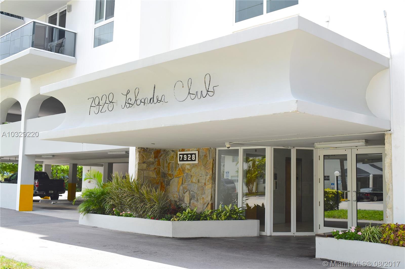 THE ISLANDER CLUB CONDO - Residential Lease