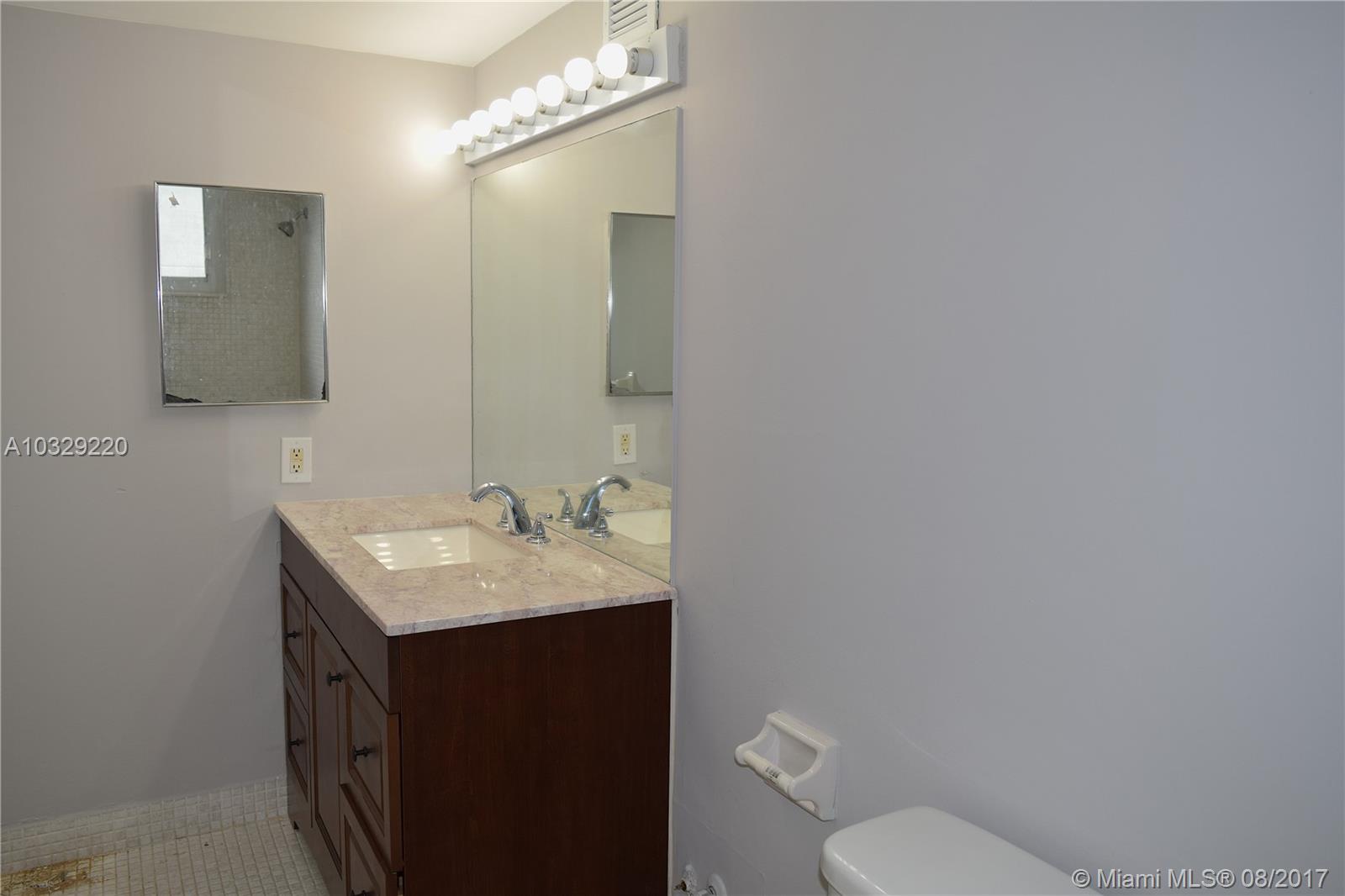 THE ISLANDER CLUB CONDO - Residential Lease