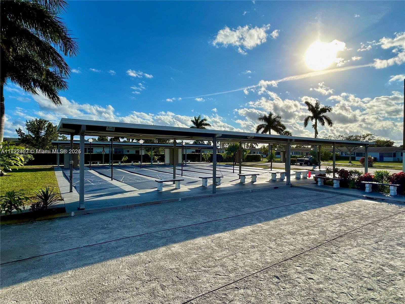 CRESTHAVEN VILLAS 30 COND - Residential