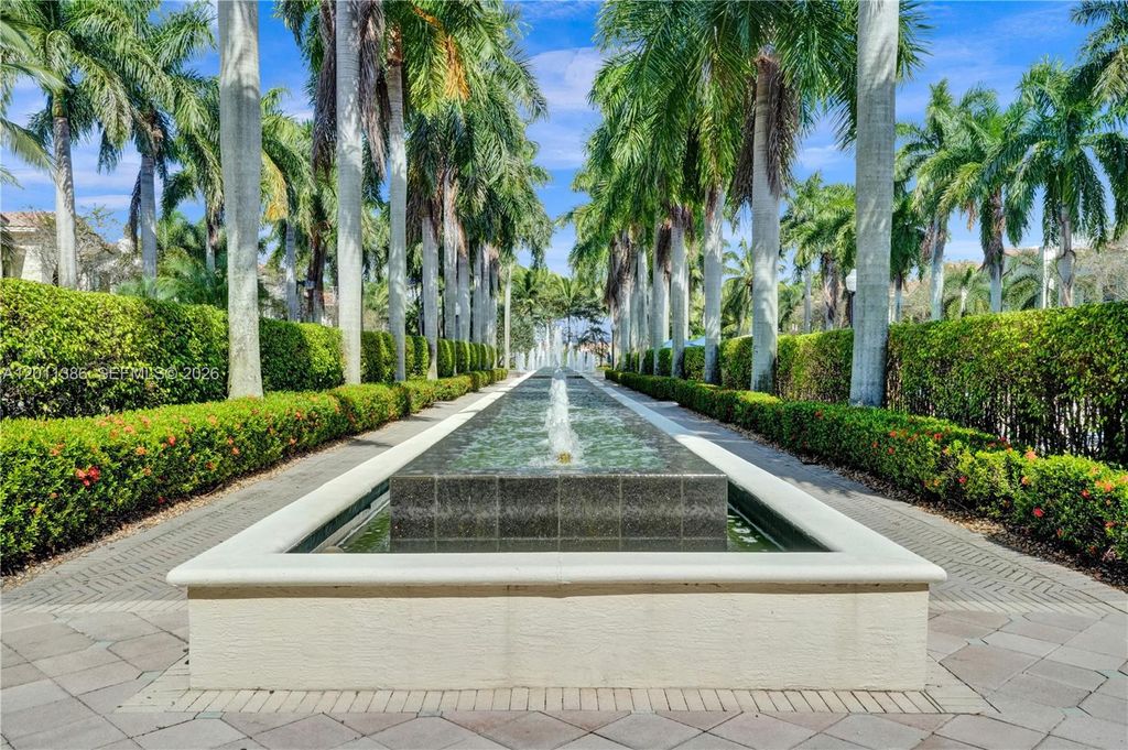 Photo of 12321 Sand Wedge Dr, Boynton Beach, FL 33437 (MLS # A12011386)