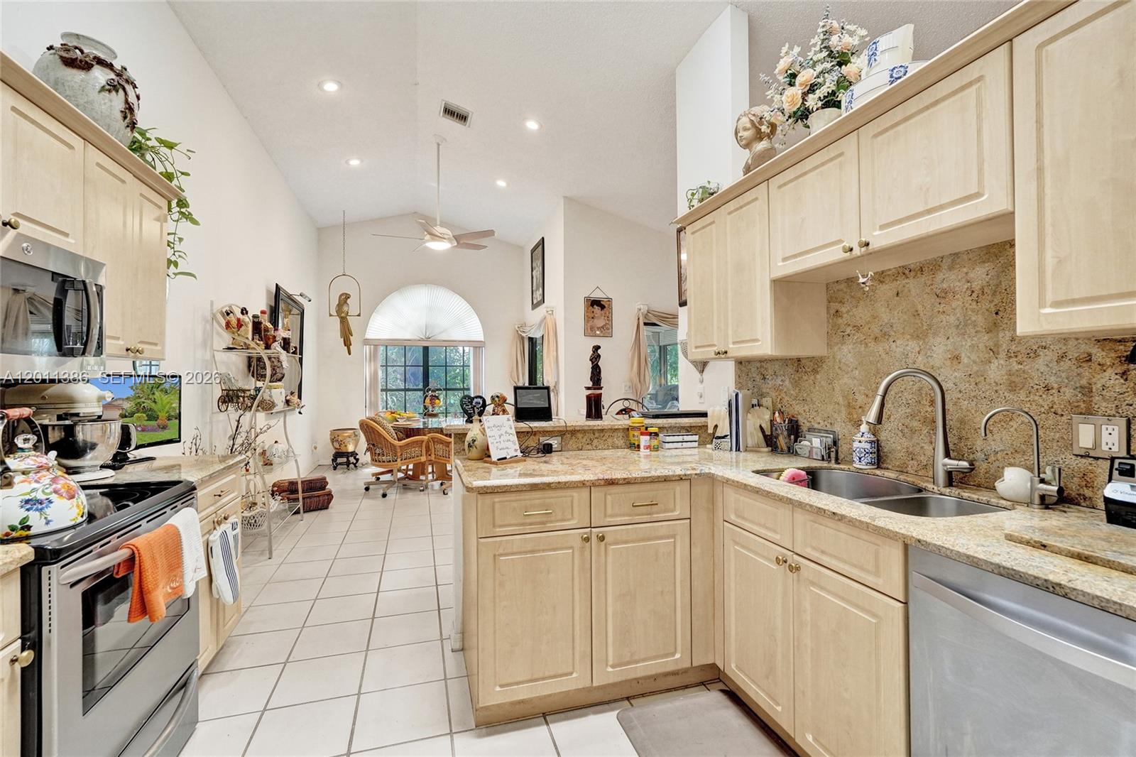 PIPERS GLEN A-3 - Residential