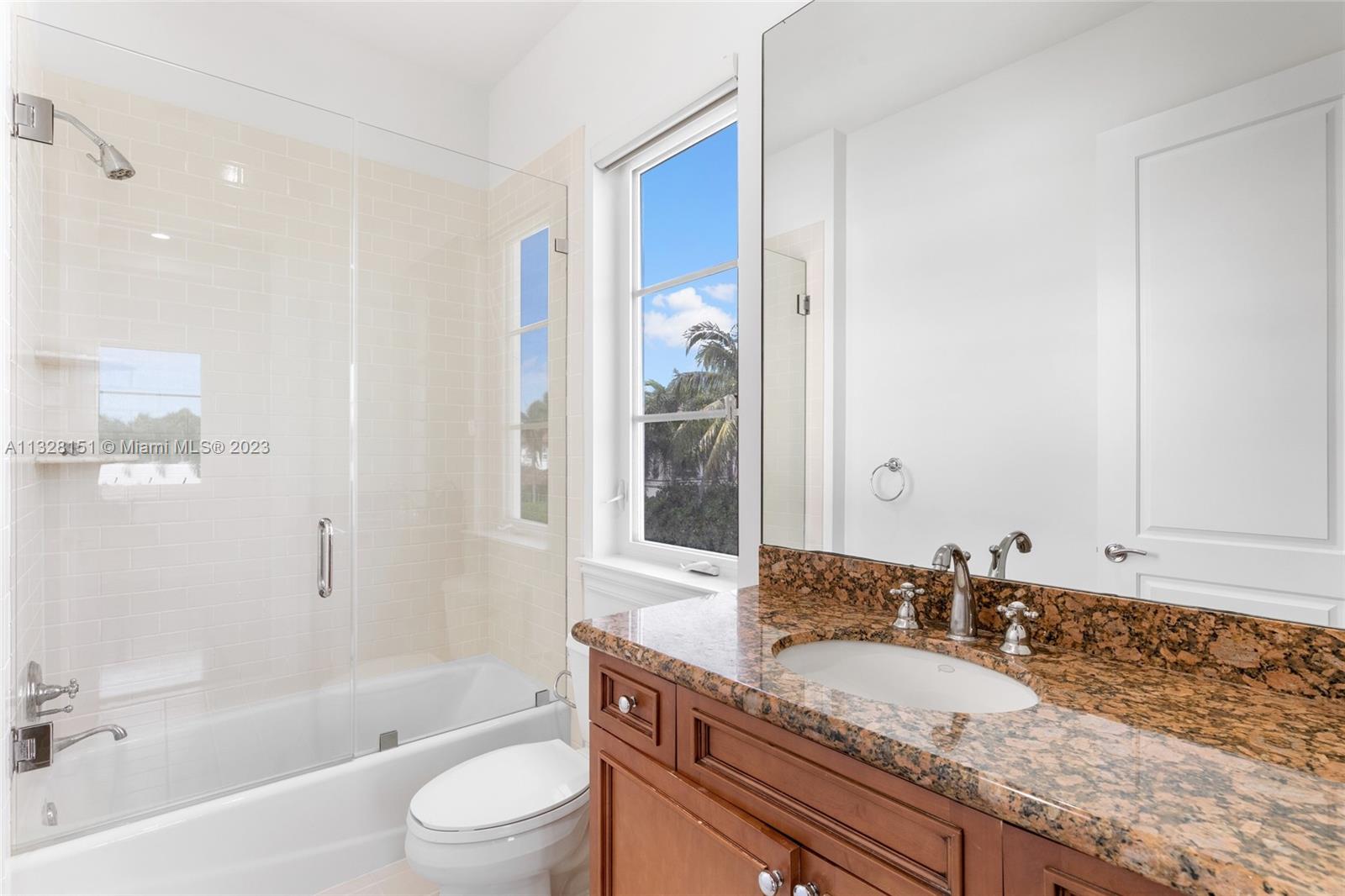 ROYAL PALM YACHT & COUNTRY - Residential