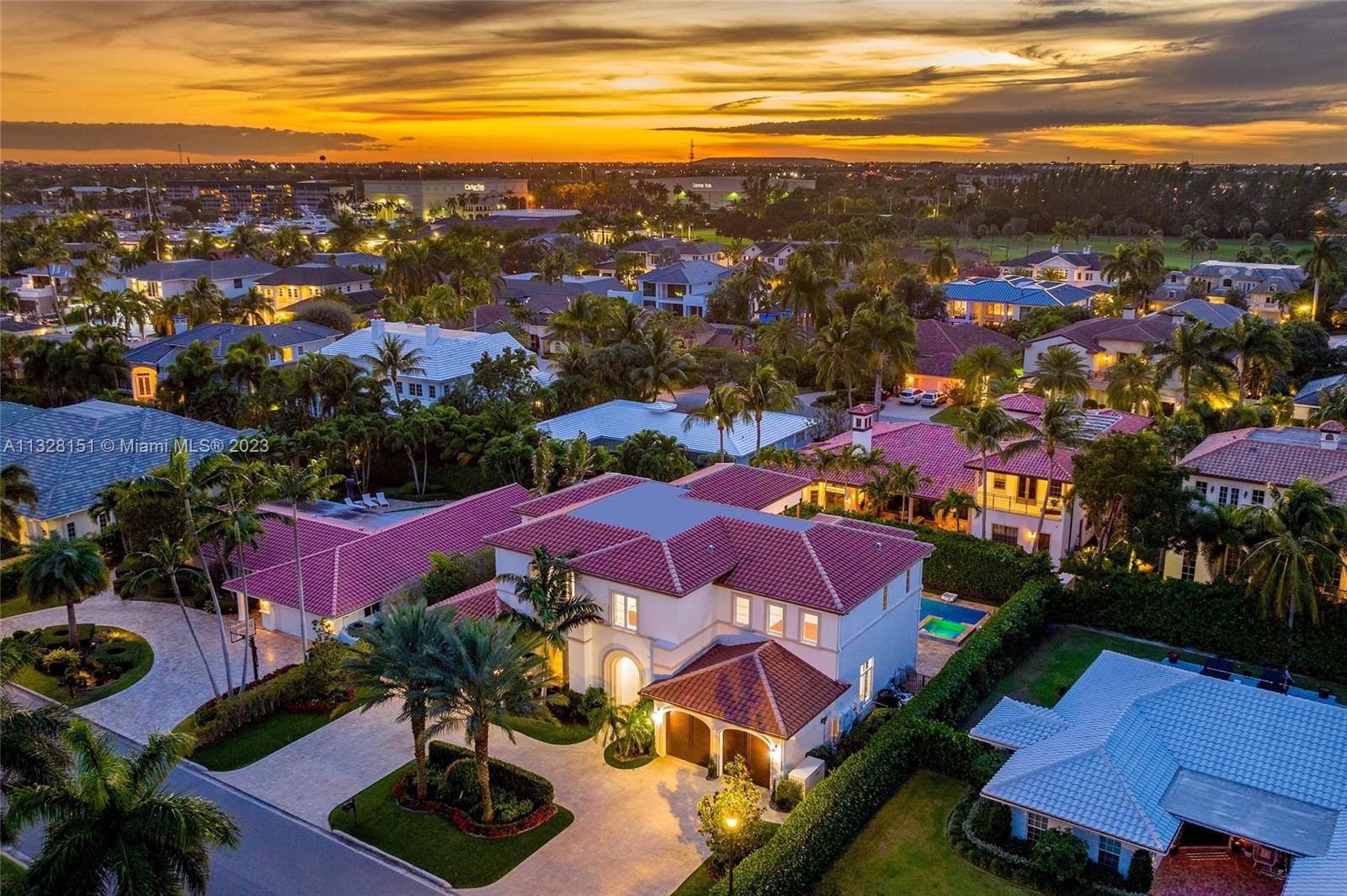 ROYAL PALM YACHT & COUNTRY - Residential