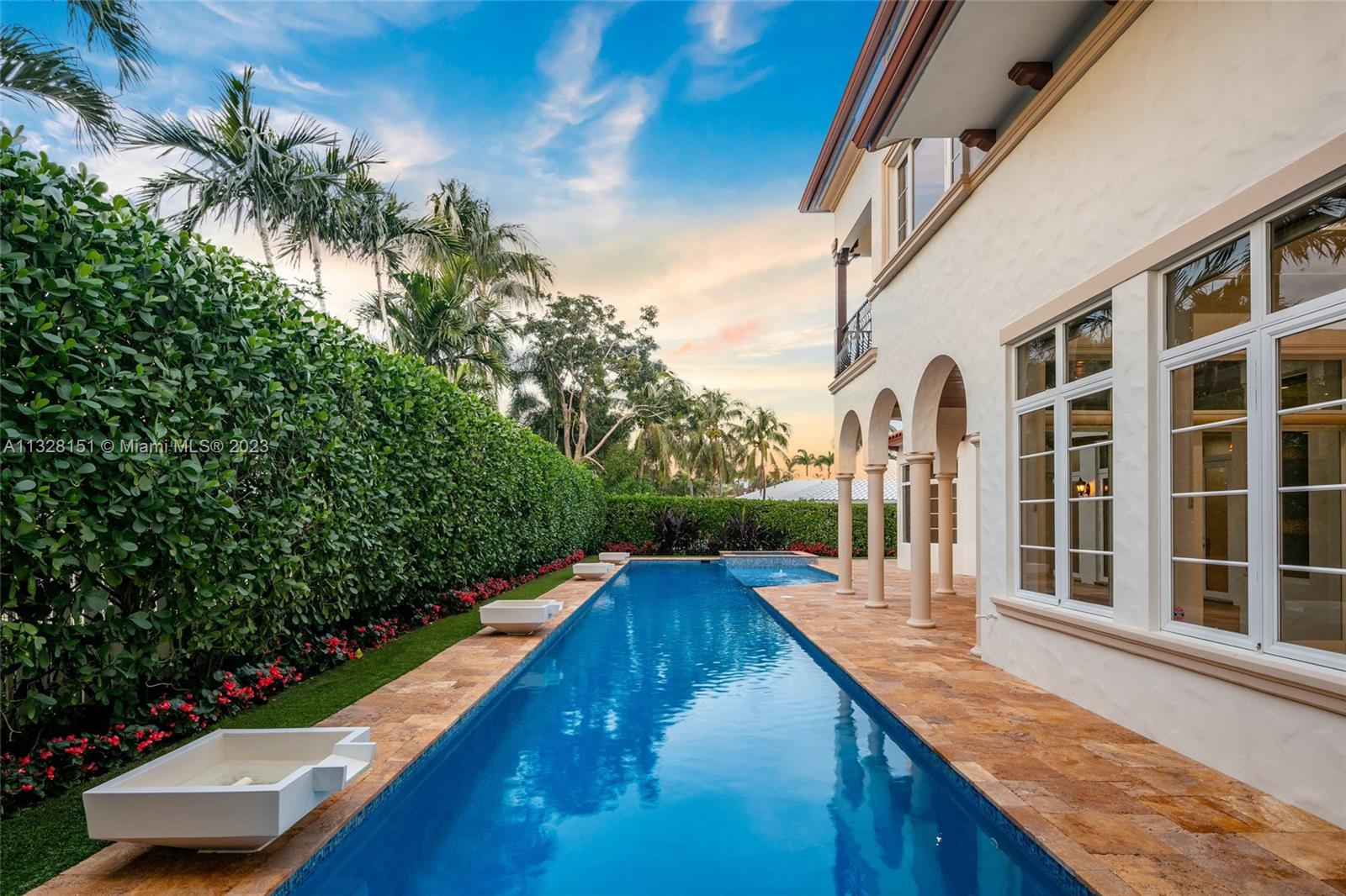 ROYAL PALM YACHT & COUNTRY - Residential