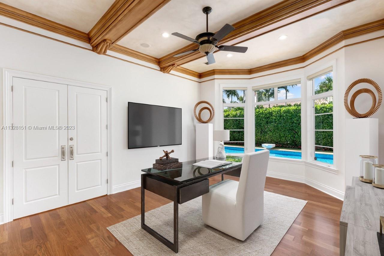 ROYAL PALM YACHT & COUNTRY - Residential