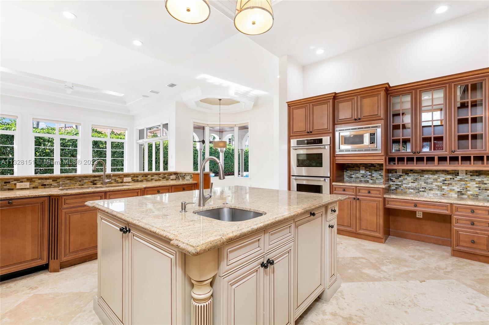 ROYAL PALM YACHT & COUNTRY - Residential