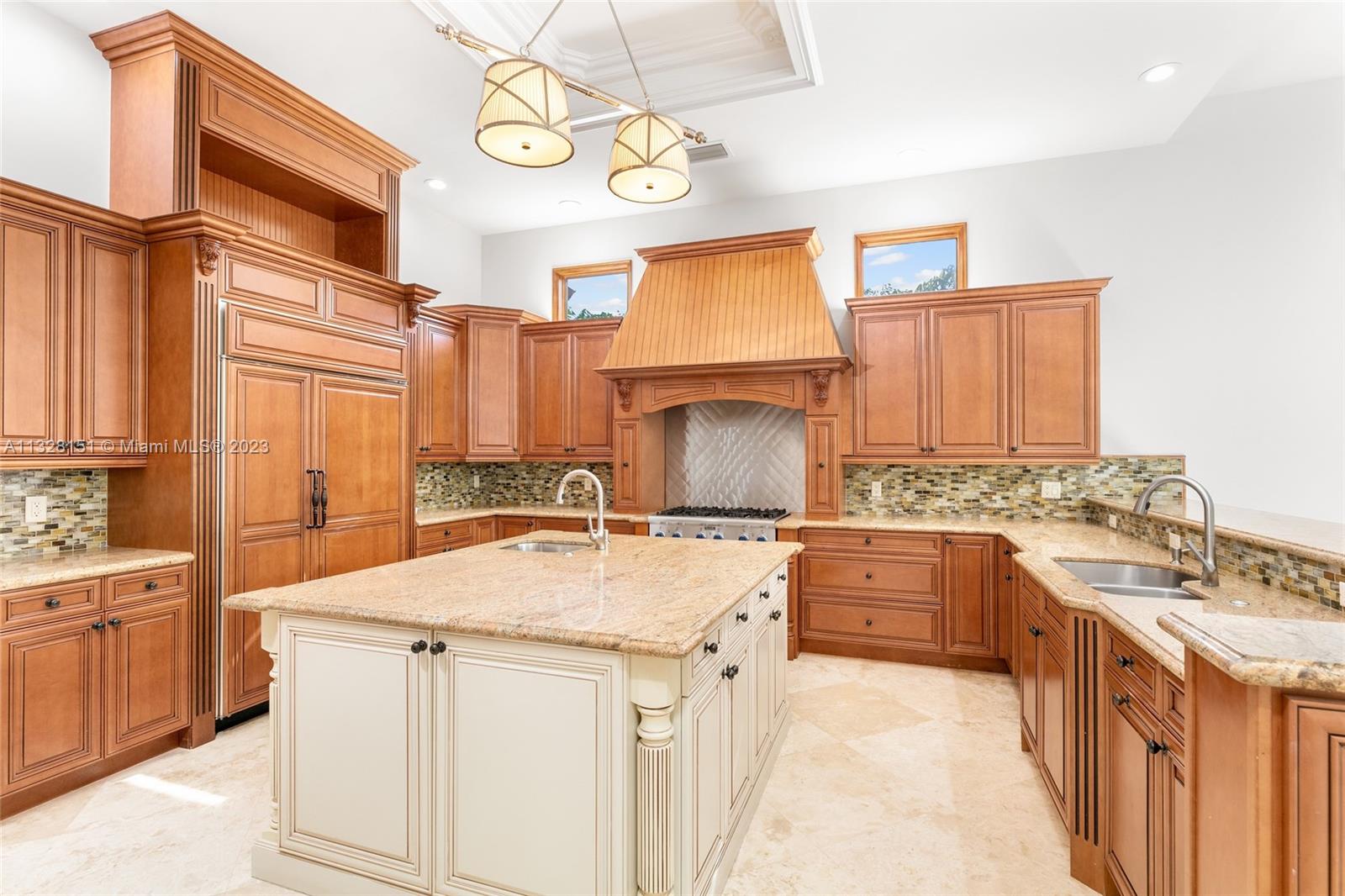 ROYAL PALM YACHT & COUNTRY - Residential