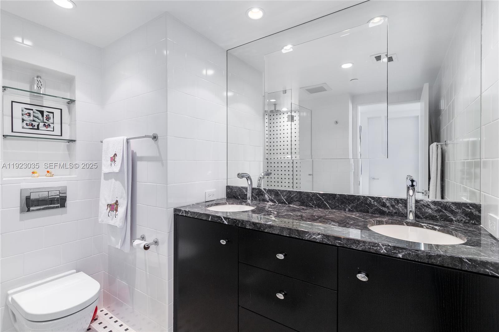 VENETIA CONDO - Residential