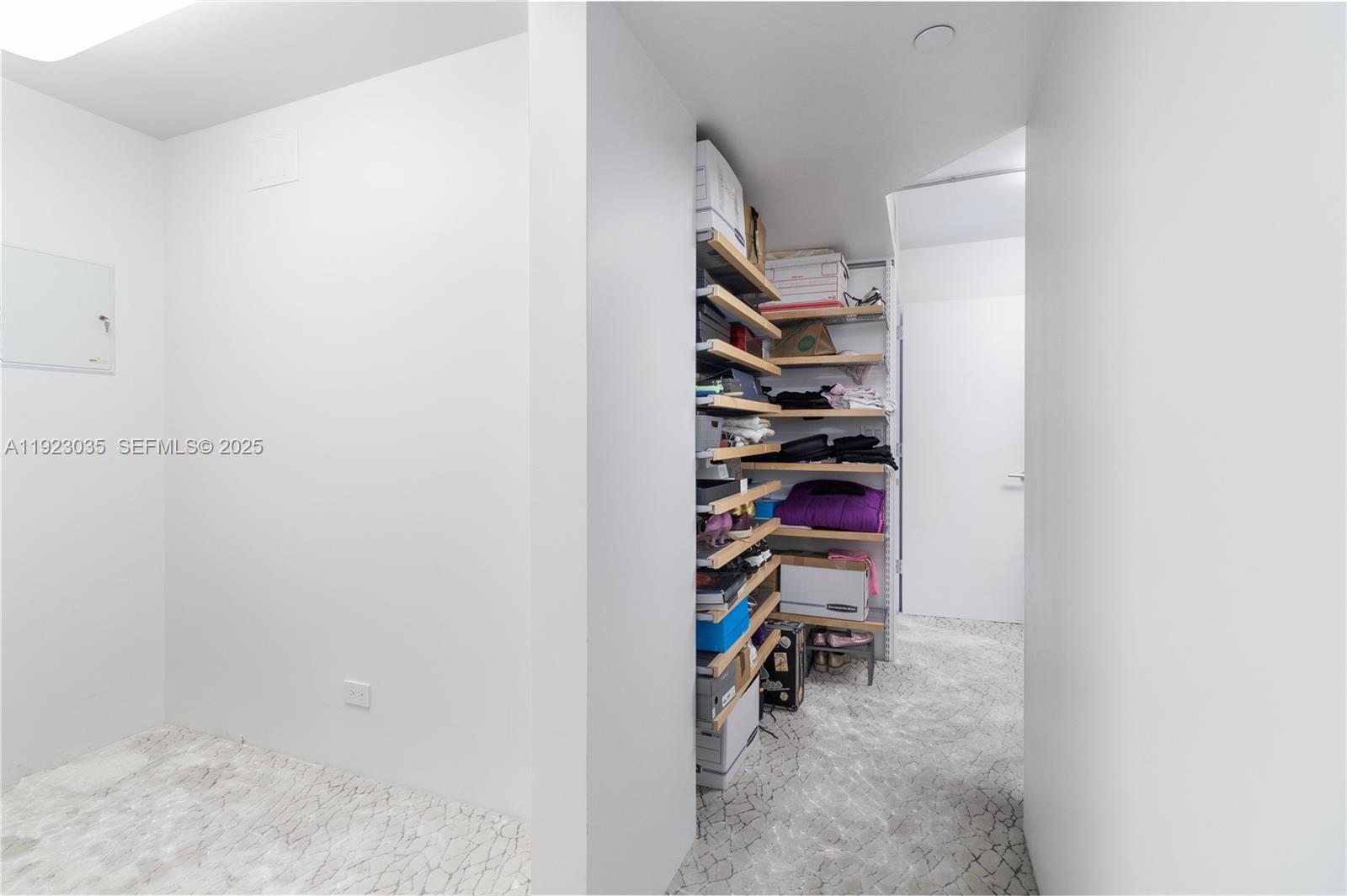 VENETIA CONDO - Residential