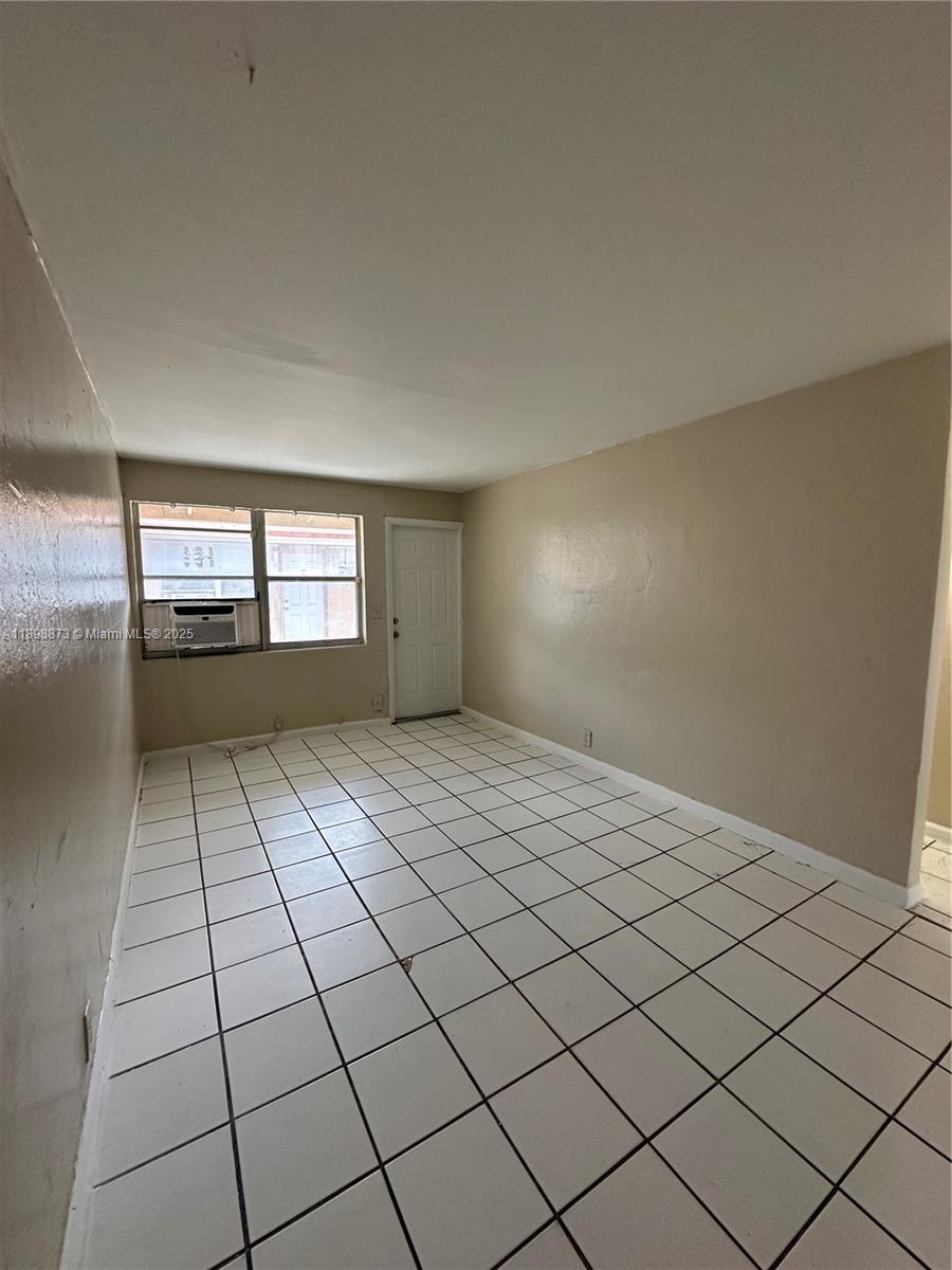 WEST CARVER RANCHES ADD N - Residential Lease