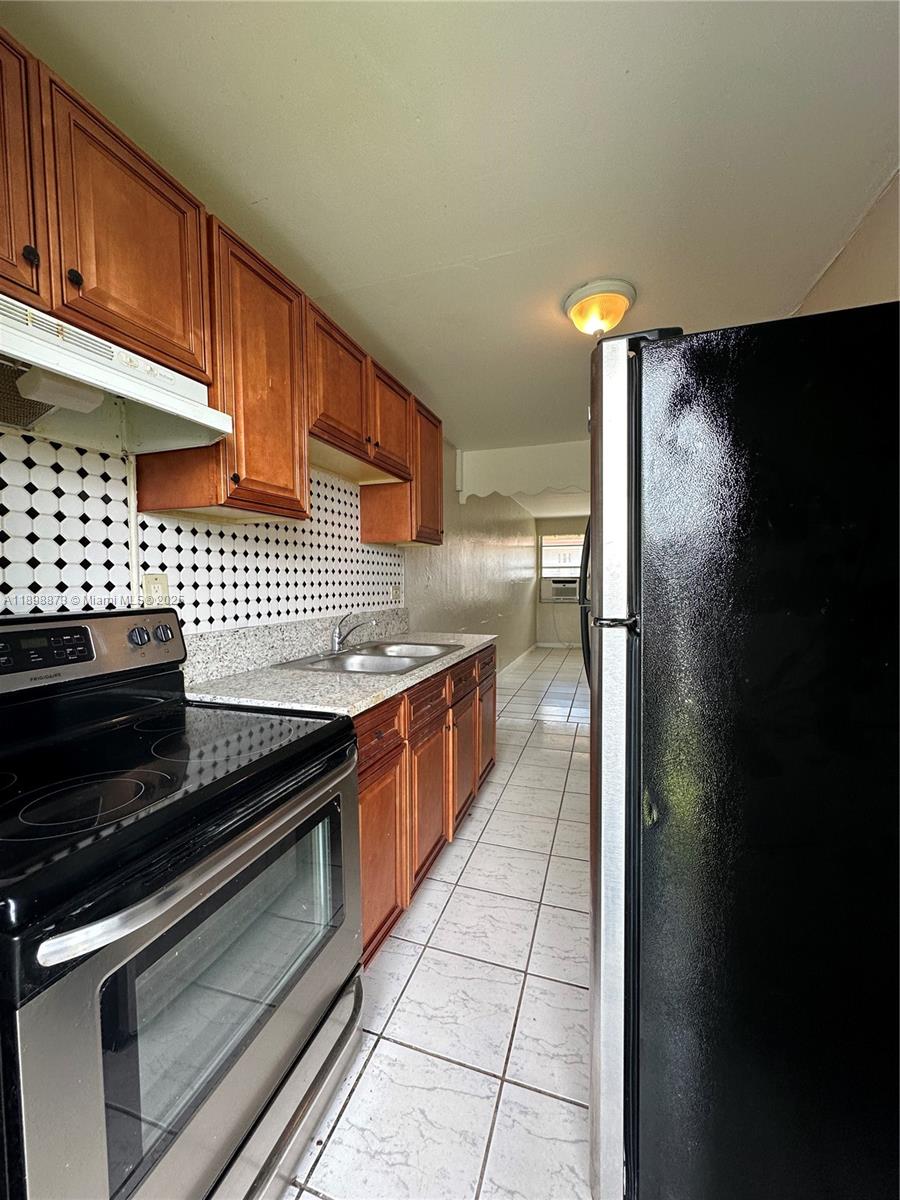 WEST CARVER RANCHES ADD N - Residential Lease