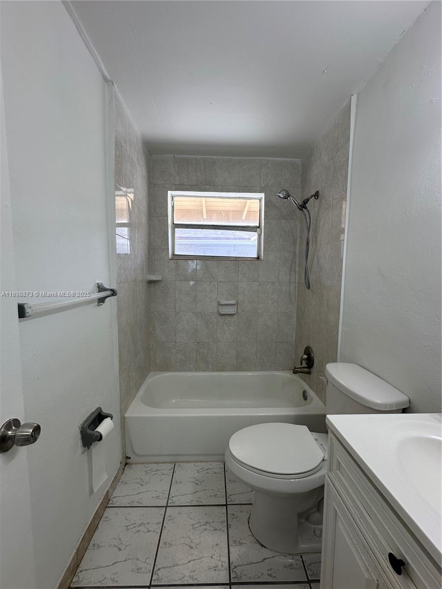 WEST CARVER RANCHES ADD N - Residential Lease