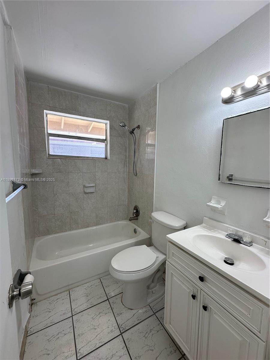 WEST CARVER RANCHES ADD N - Residential Lease