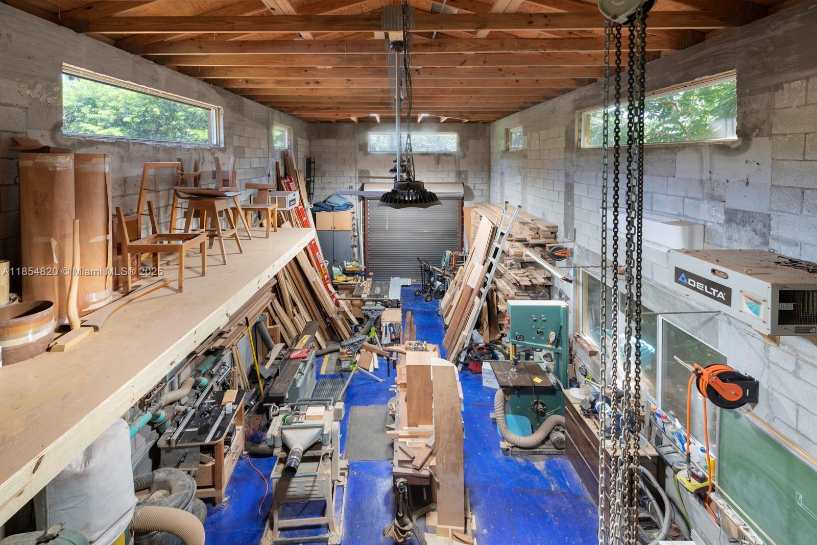 AMD PL GRIFFING BISCAYNE - Residential