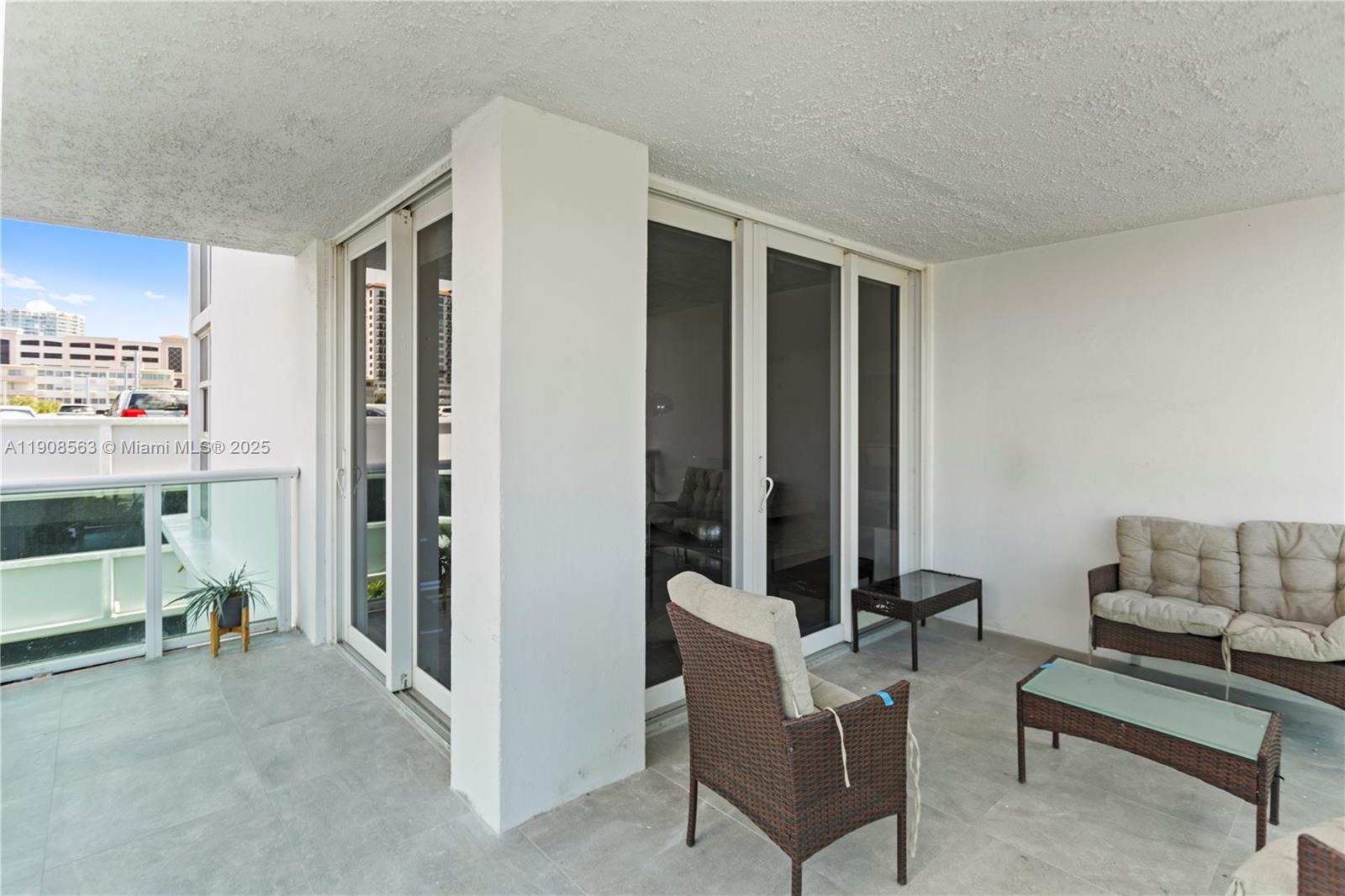 ARLEN HOUSE EAST CONDO - Residential