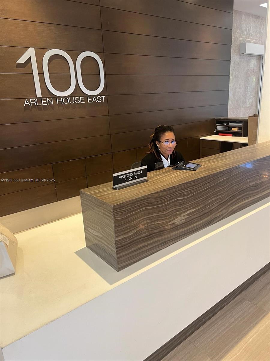 ARLEN HOUSE EAST CONDO - Residential