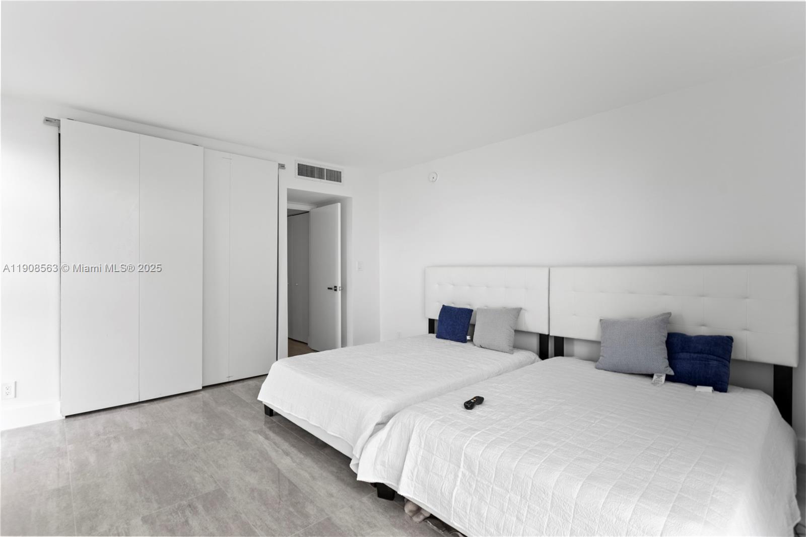 ARLEN HOUSE EAST CONDO - Residential