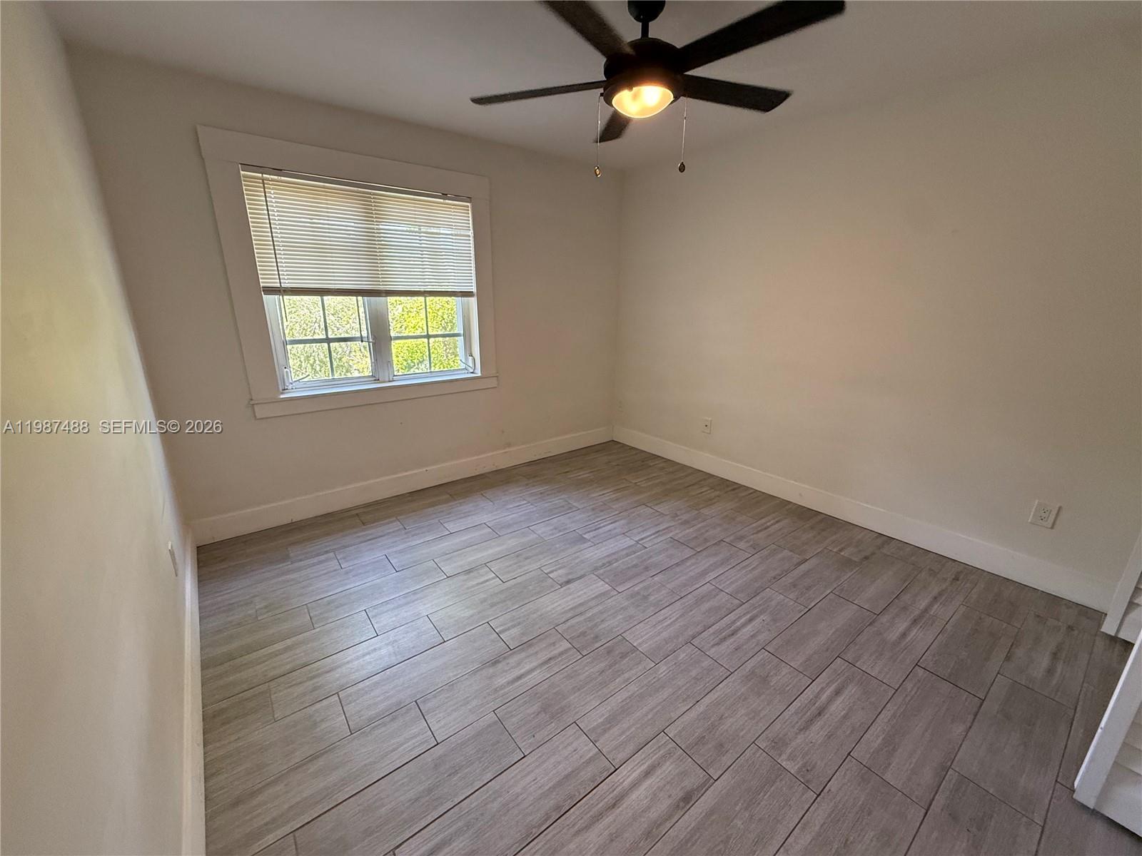 COVE CONDO PHASE II, THE - Residential Lease