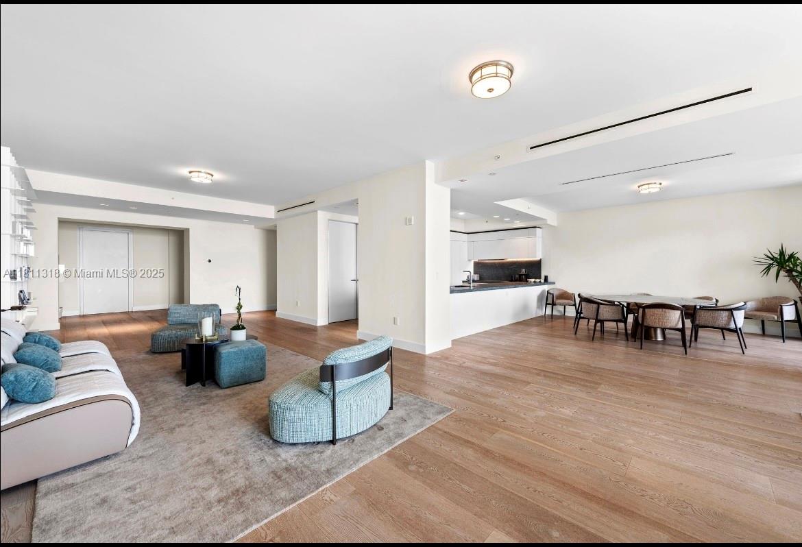 7055 Fisher Island Dr 7055
