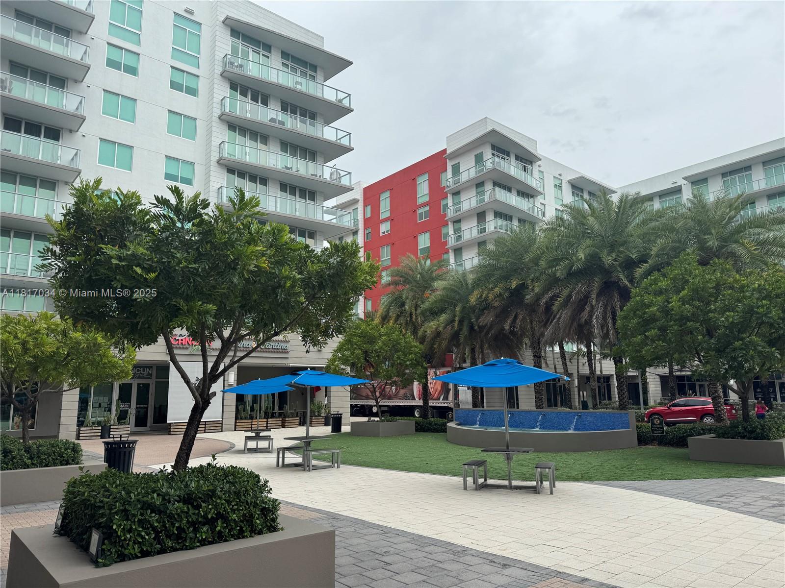 7825 Nw 107th Ave 815, Doral, Miami-Dade County, Florida - 3 Bedrooms  
3 Bathrooms - 