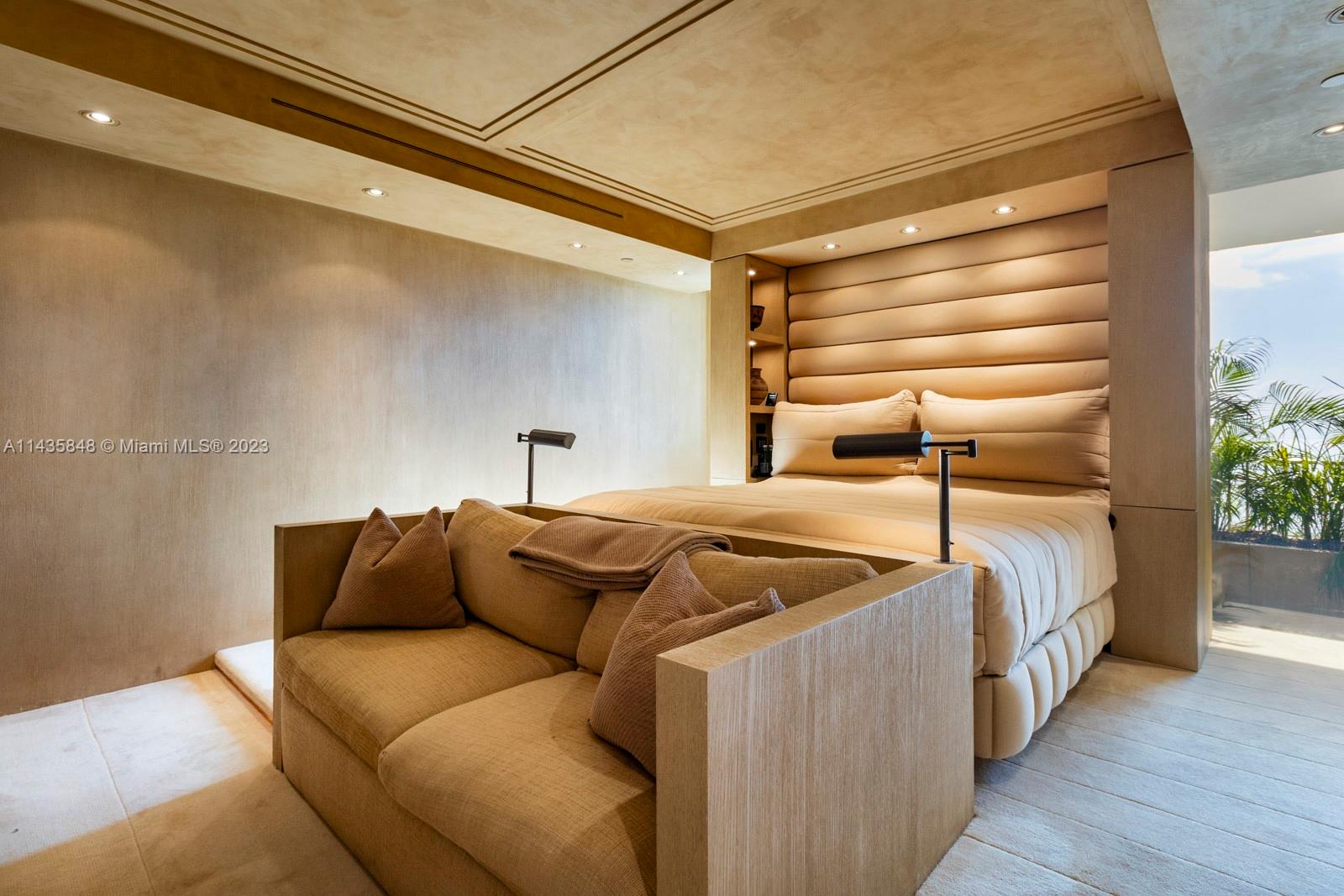 CLUB TOWER TWO CONDO - Residential