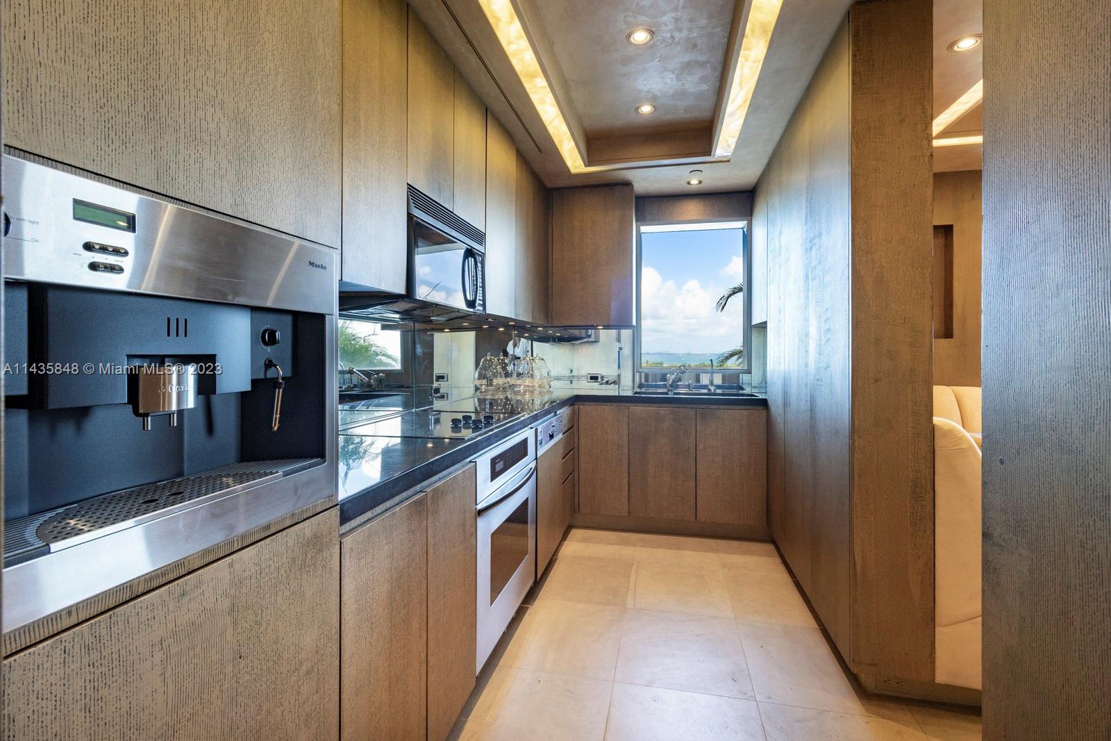 CLUB TOWER TWO CONDO - Residential